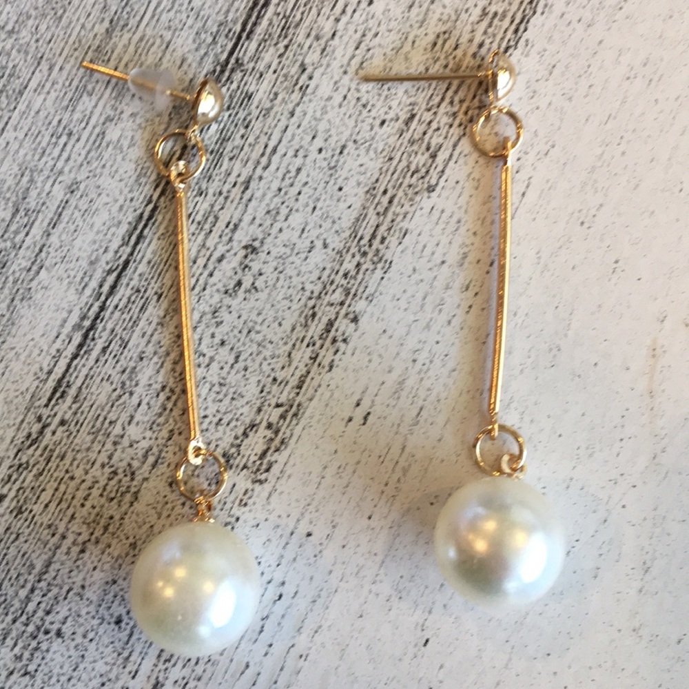 New  Pearl drop earrings